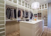 luxurious white walk in Phoenix 768x511 1